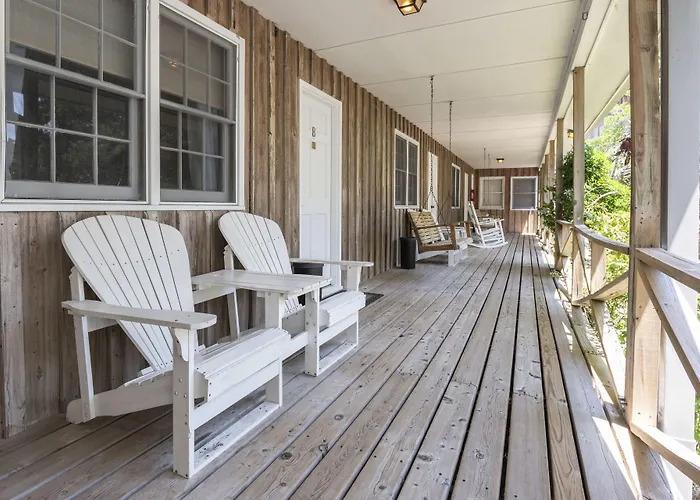 Blackbeard'S Lodge Ocracoke