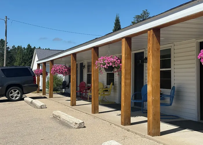 Hillcrest Motel Rapid River