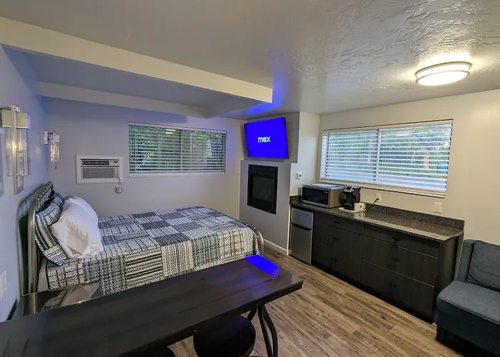 Majestic Rockies Motel Sandy