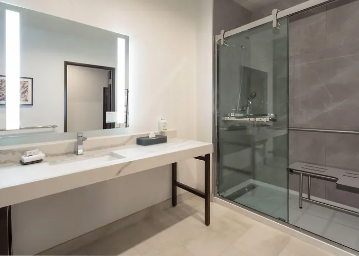 La Quinta Inn & Suites By Wyndham Galt Lodi North