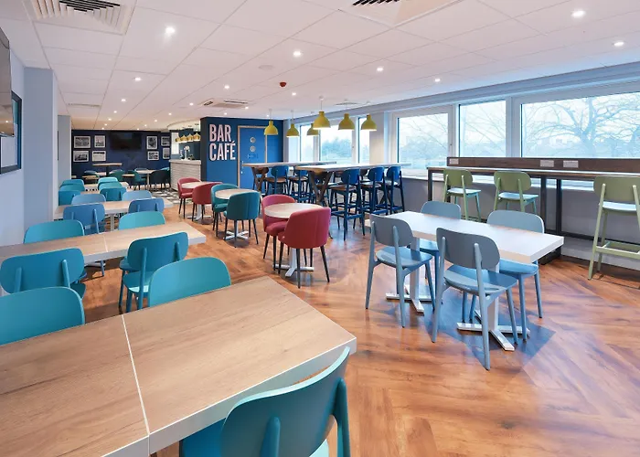 Travelodge London Chessington Tolworth Kingston upon Thames 