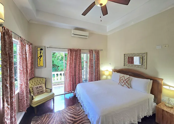 Blue Paloma Bed & Breakfast Lucea