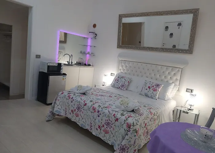 Bb La Bella Addormentata E Il Principe Calaf Bed & Breakfast Lucca