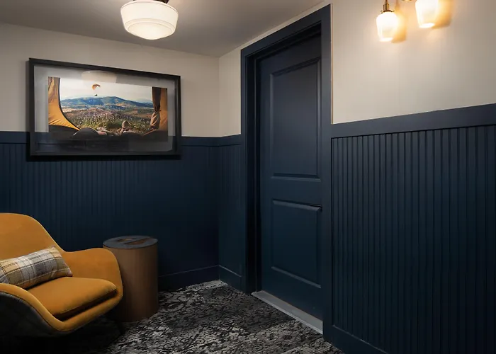 The Eddy Taproom & Hotel Golden