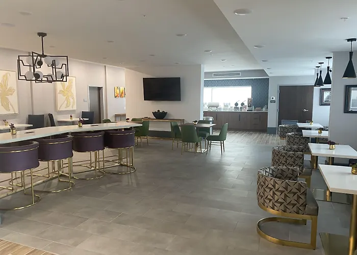 Comfort Inn & Suites Gallatin - Nashville Metro