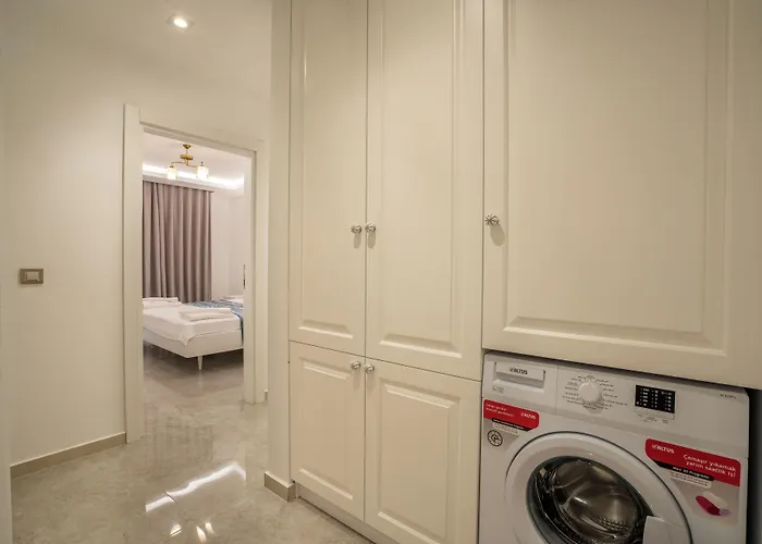 Muhtar Hotel Kaş