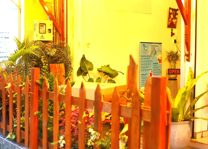 Royal Hub Hotel Negombo