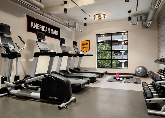 Moxy Omaha Downtown Hotel