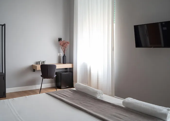 Nolana 28 Rooms In Nápoly
