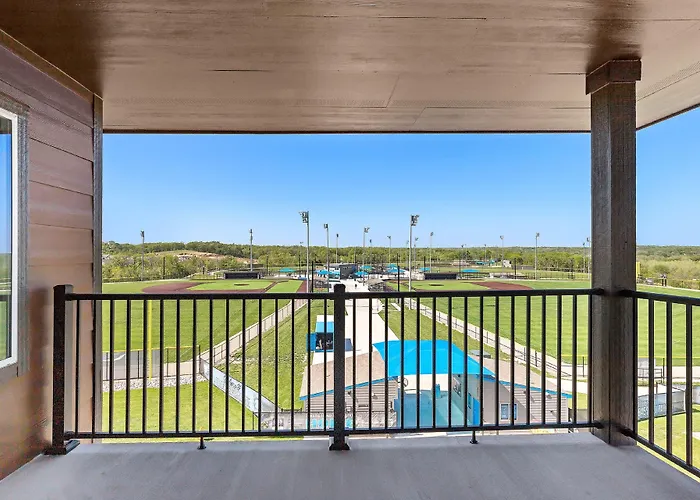 Holiday Inn Express Kansas City North - Parkville By Ihg