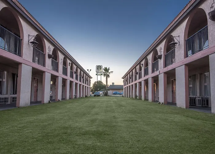National 9 Inns Buttonwillow