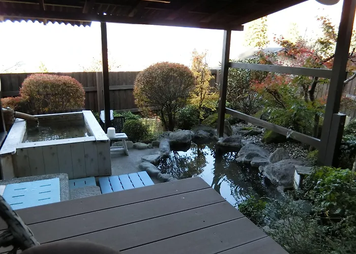 Yufuin-Sanso Waremokou Hotel