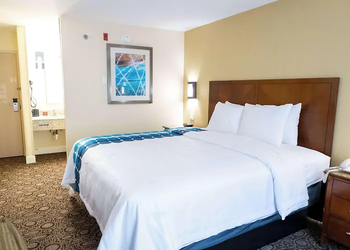 Days Inn By Wyndham College Park Atlanta Airport South