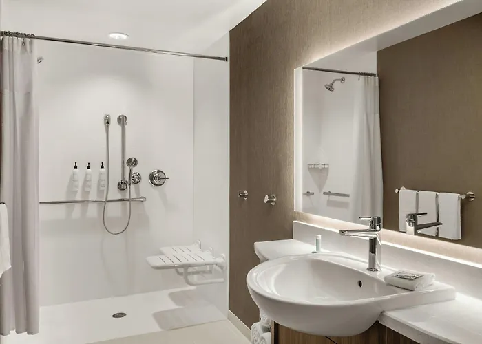 Springhill Suites By Marriott Menomonee Falls