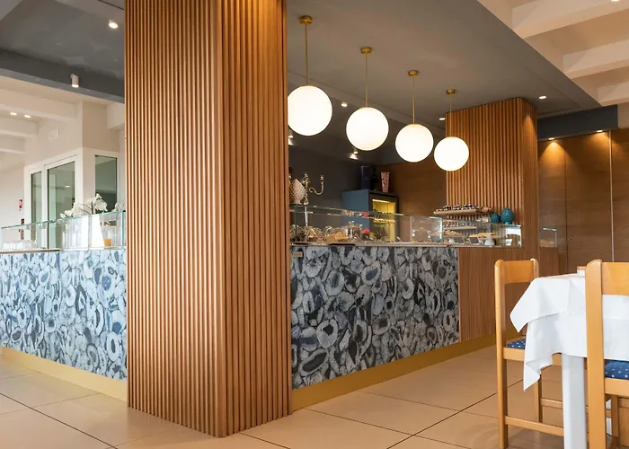 Kiss Beachfront Hotel & Restaurant Cervia