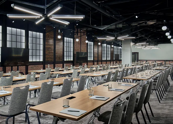 Moxy Downtown Los Angeles