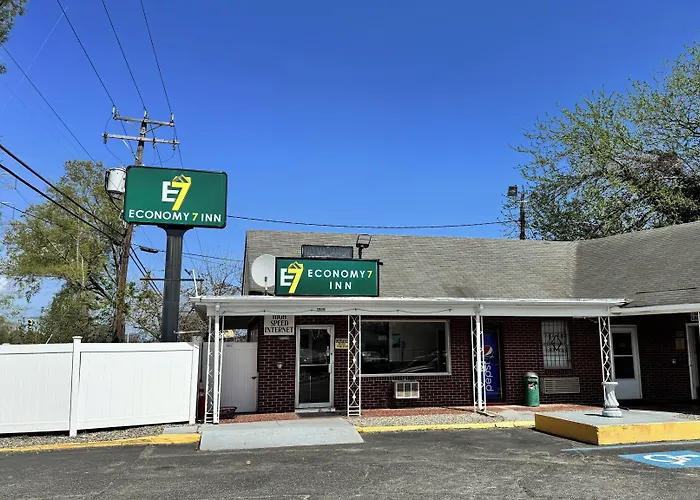 Economy 7 Inn Hampton