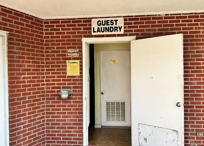 Economy 7 Inn Hampton