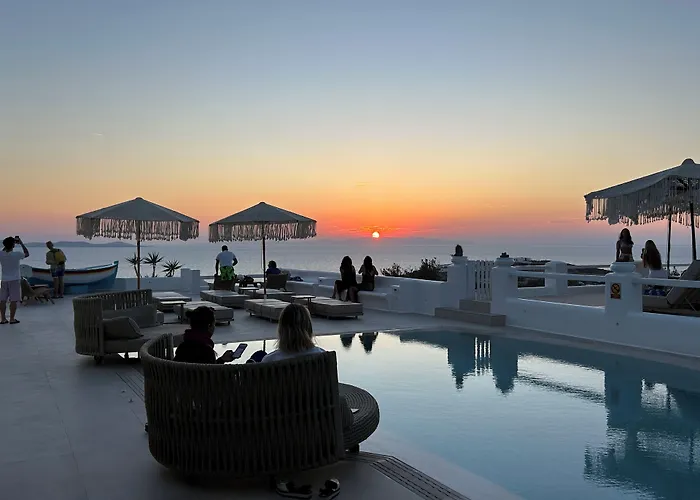 Paolas Sunset Agios Stefanos 