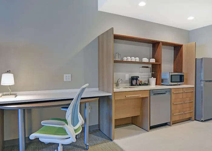 Home2 Suites By Hilton Charleston Daniel Island, Sc