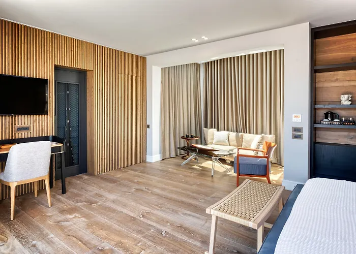 Hotel Athenian Foss