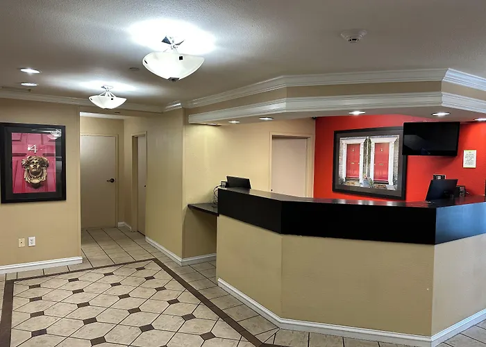 Hometowne Studios By Red Roof Southfield