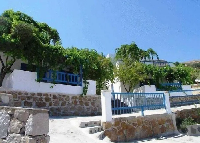 Agnanti Hotel Adamantas 