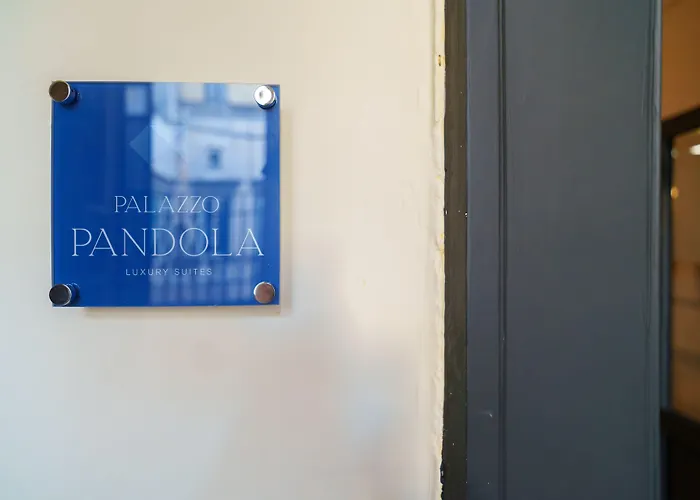 Palazzo Pandola - Luxury Suites Nápoles