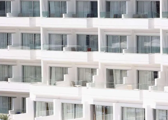 Odessa Beach Hotel Protaras