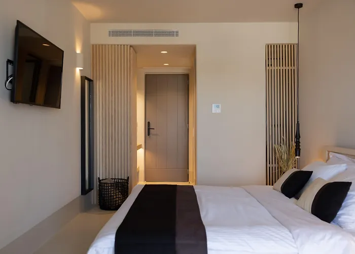 Nimbus Lumen Hotel Super Paradise Beach 