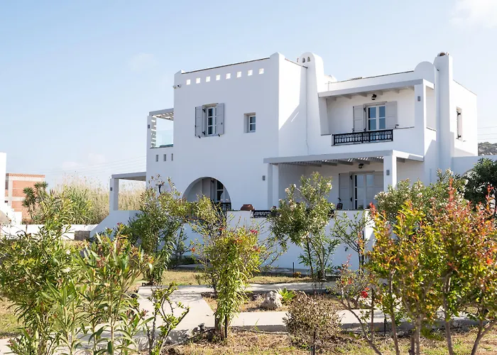 Sea Lilies Suites Pláka