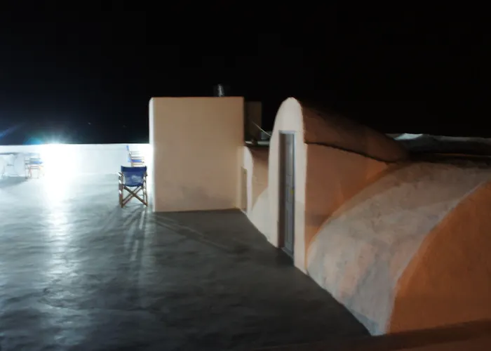 Marcos Rooms Oia