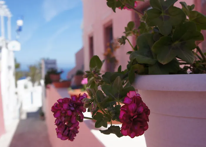 Marcos Rooms Oia