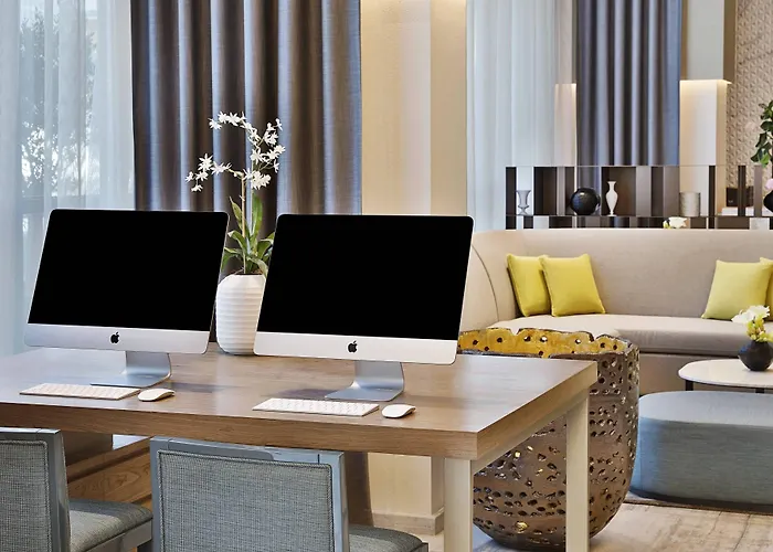 Courtyard By Marriott Dubai, Al Barsha Hotel