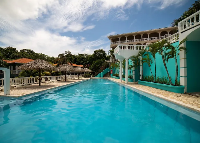 West End Dive Resort
