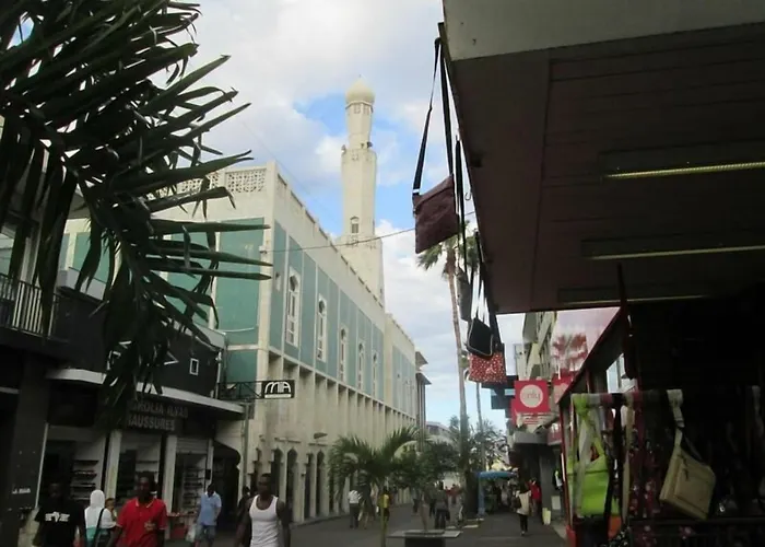 Hotel Du Centre Saint-Denis