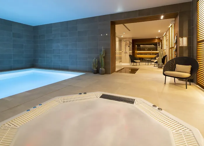 HÔTEL&SPA Panorama 360 Mâcon