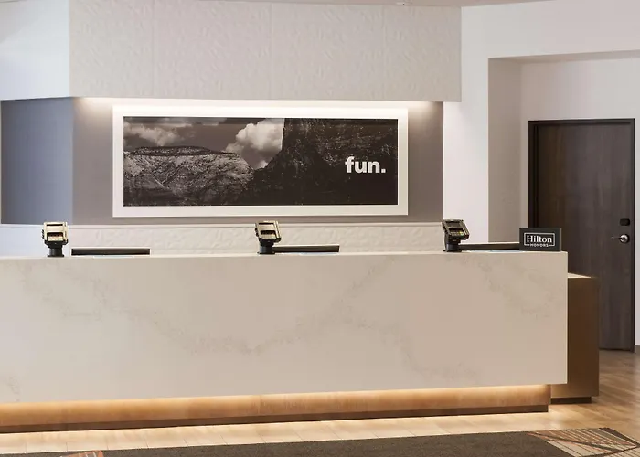 Hampton Inn & Suites Phoenix Downtown