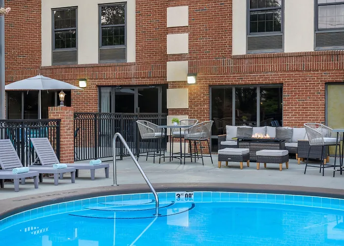 Four Points By Sheraton Greensboro Airport Friendship