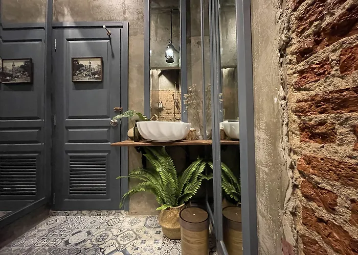 Central Old Town Cottage Bangkok