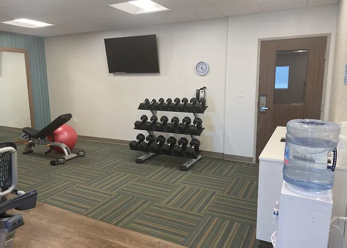Holiday Inn Express & Suites Junction By Ihg