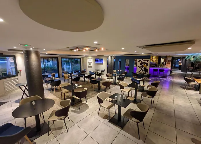 Mercure Pau Palais Des Sports