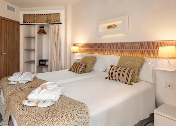 Aparthotel Tropic Garden Santa Eularia des Riu
