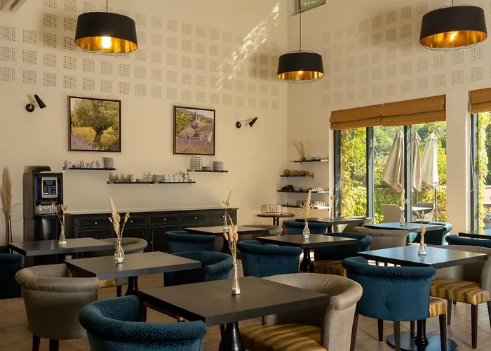 Hotel & Residence Lou Paradou Greoux Les Bains