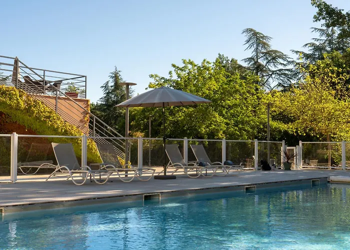 Hotel & Residence Lou Paradou Greoux Les Bains