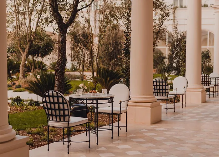 Carlton Cannes, A Regent Hotel
