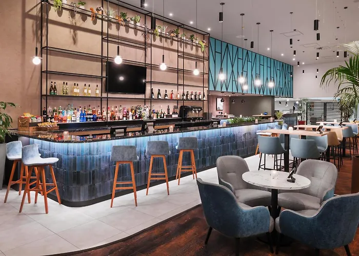 Courtyard By Marriott London Gatwick Airport Hotel Crawley 