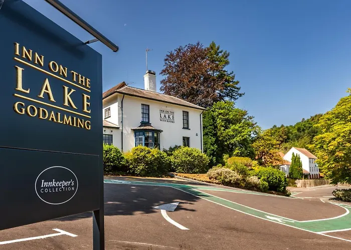 Inn On The Lake By Innkeeper'S Collection Godalming