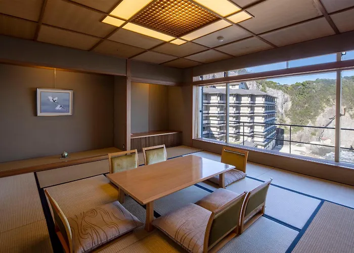 Hotel Urashima Katsuura 