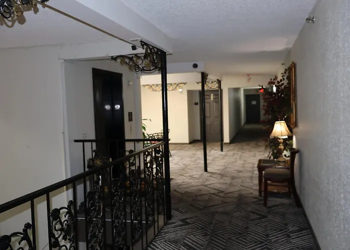 Oyo Townhouse Tulsa Woodland Hills Hotel Union